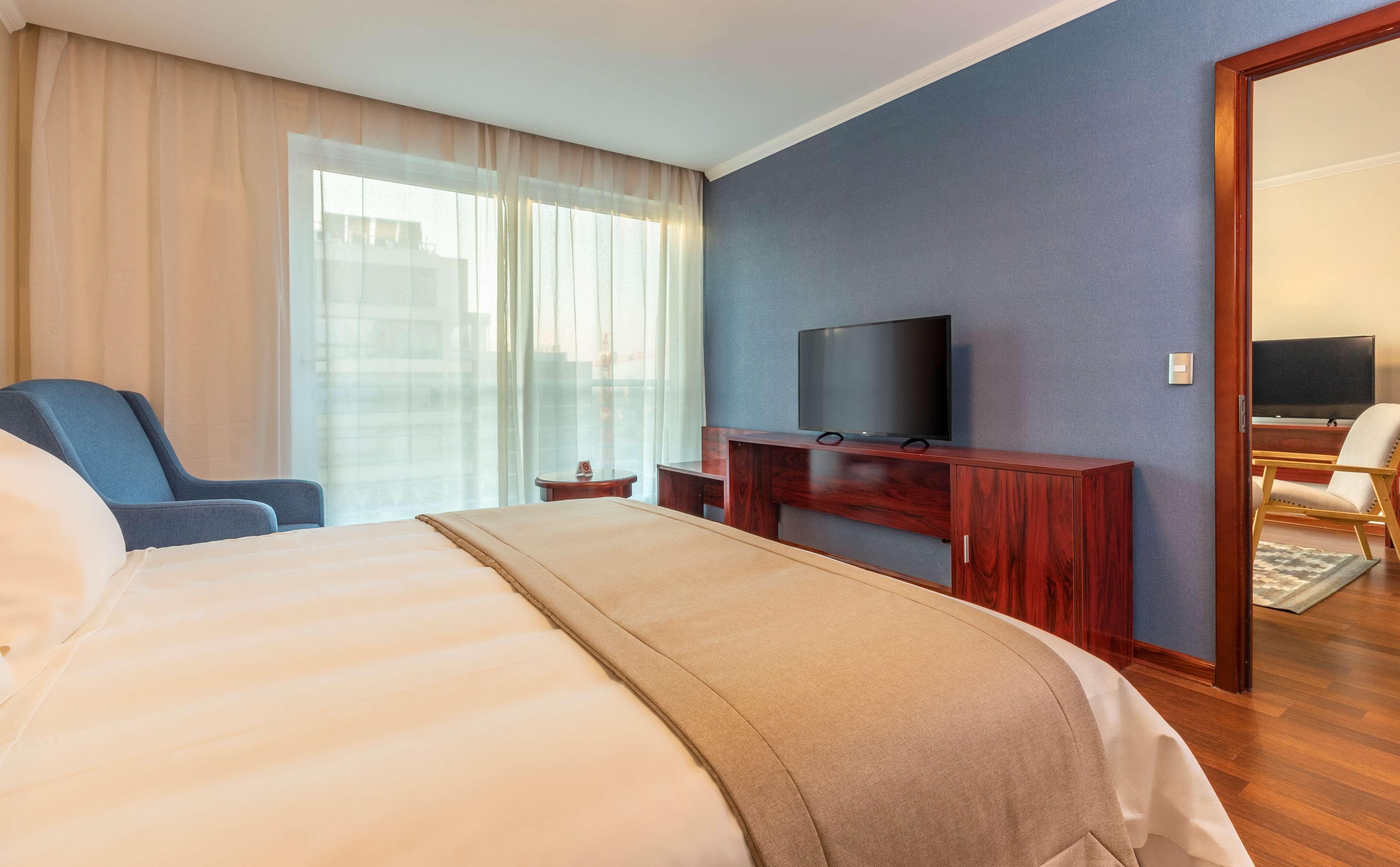 Nobile Hotel Estacion Central Сантьяго Екстер'єр фото