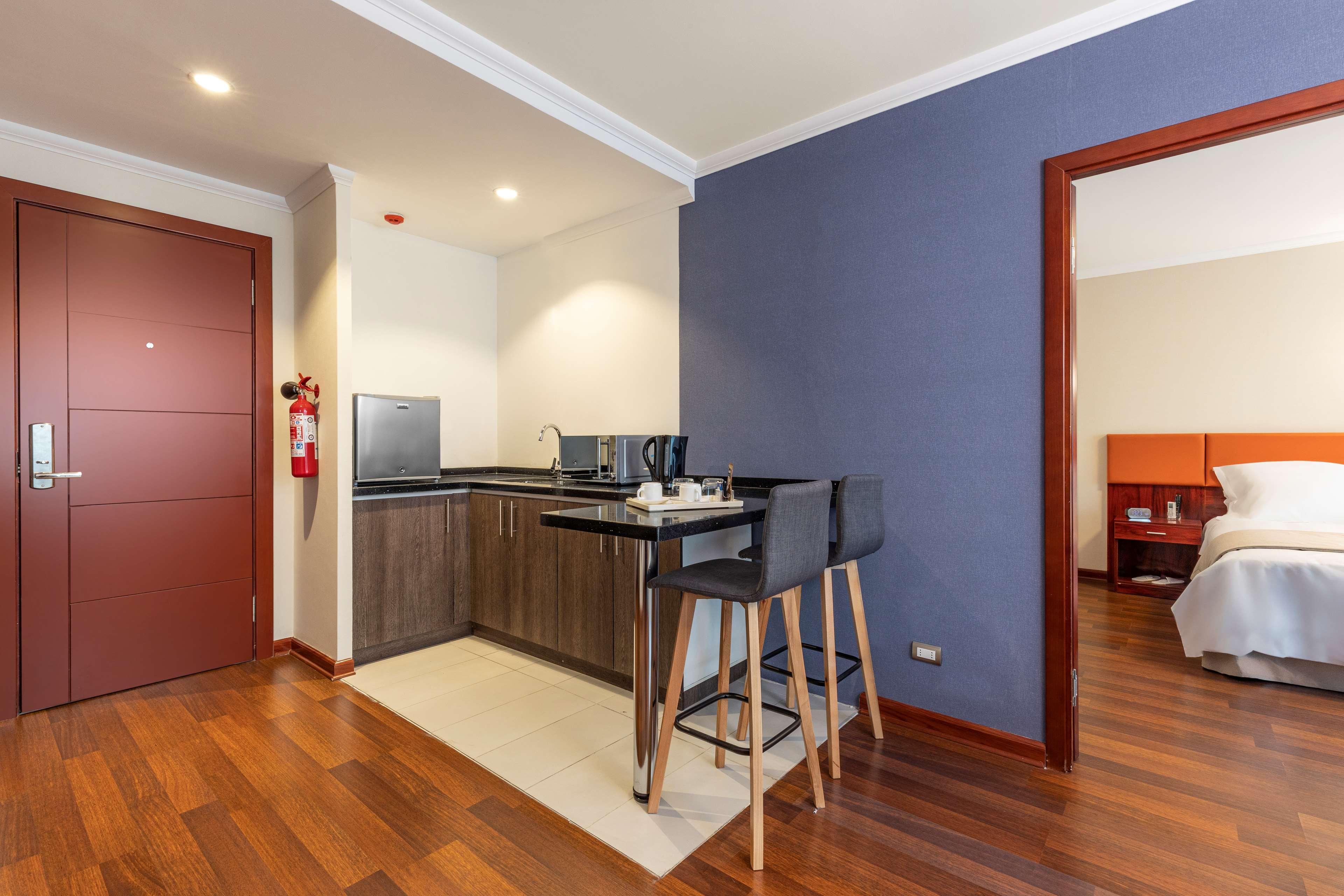 Nobile Hotel Estacion Central Сантьяго Екстер'єр фото