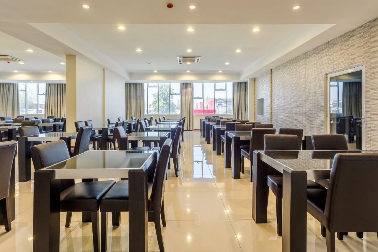 Nobile Hotel Estacion Central Сантьяго Екстер'єр фото