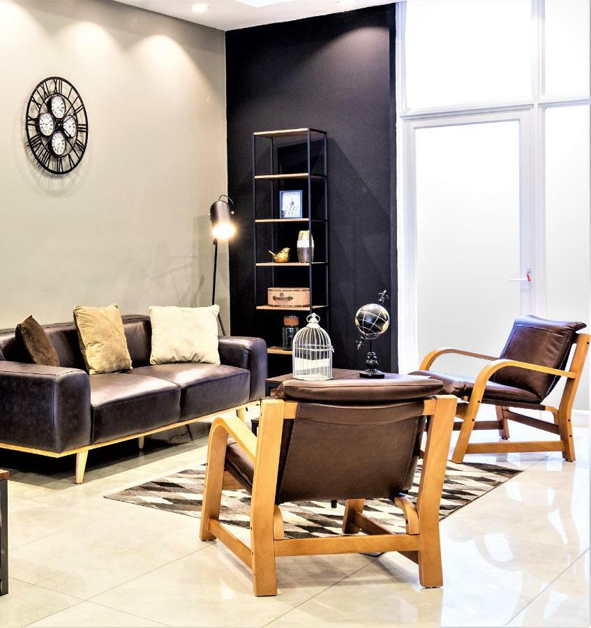Nobile Hotel Estacion Central Сантьяго Екстер'єр фото